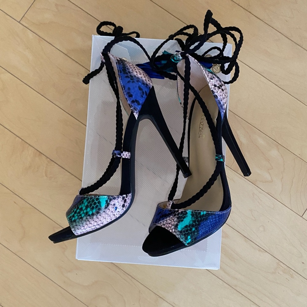 New Shoe Dazzle Snakeskin Design Heels Wrap Around Cord With Tassels